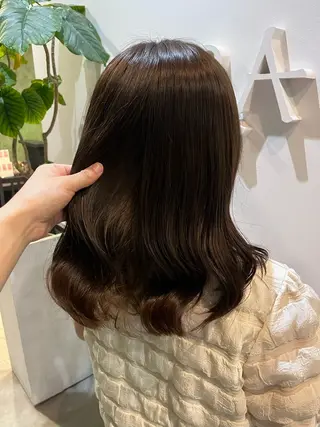 カラー NEIRO/ベージュ /グレージュのヘアスタイル