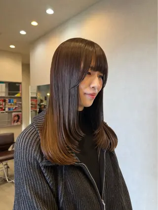 ロング 山元 くるみのヘアスタイル
