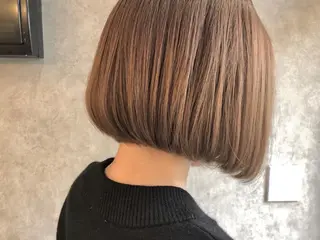 ミディアム カラー 顔周りレイヤーカット ブリーチminamiのヘアスタイル