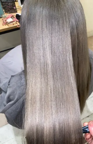 カラー カラー特化☁️🌈 風見　流々香のヘアスタイル