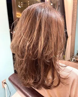 ミディアム 末石 智のヘアスタイル