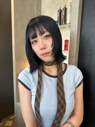 ミディアム カラー 天神暖色カラー レイヤー・髪質改善のヘアスタイル