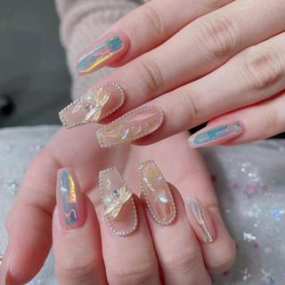ネイル Queens テイのネイルデザイン