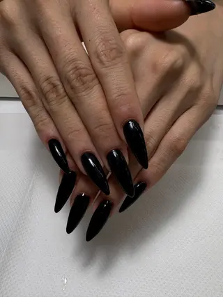 ネイル PEEKABOO京橋 HINA1級保持✨のネイルデザイン