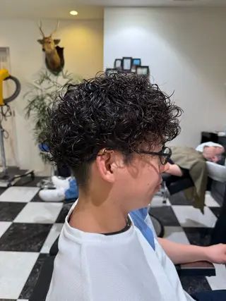 ミディアム パーマ ヘアアレンジ メンズ 三ノ輪理容師 長峯丈士のヘアスタイル