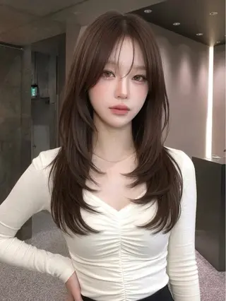 ロング 《期間限定無料》 レイヤー専門✂️のヘアスタイル