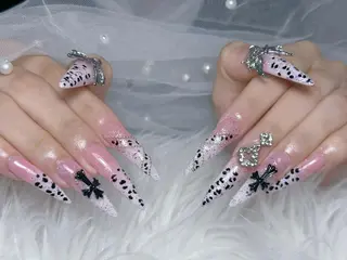 パーマ ロング 高橋 ユキのネイルデザイン