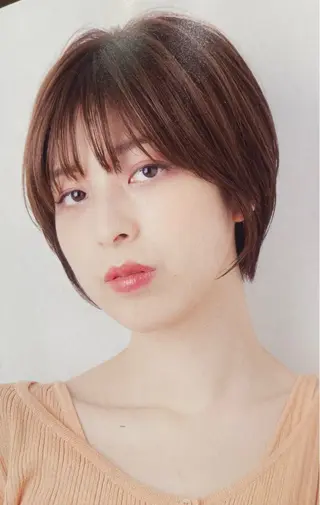 ショート カラー 横野 朱音のヘアスタイル