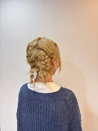 ミディアム Karin／ レイヤーブリーチ🥀のヘアスタイル