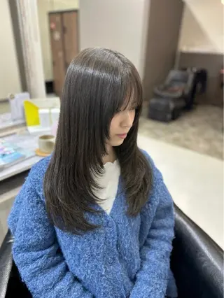 セミロング カラー YURI ✨のヘアスタイル