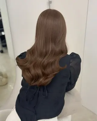ロング カラー miyuu/ベージュ ブリーチなしWカラーのヘアスタイル