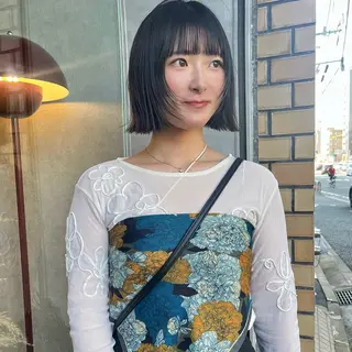ミディアム カラー yuumi/大濠🪷 顔周り/ハイトーンのヘアスタイル