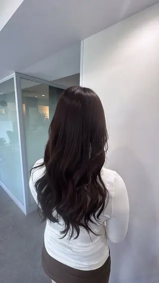ロング カラー sweep 綾奈のヘアスタイル