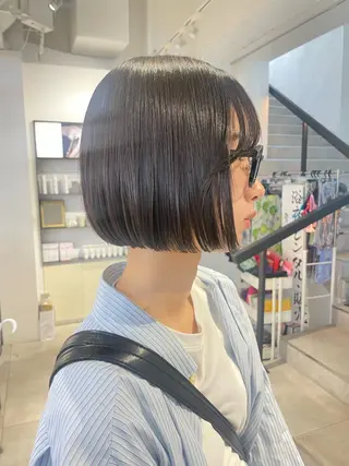 ショート ハイトーン/デザイン ハッシュカット/セナのヘアスタイル