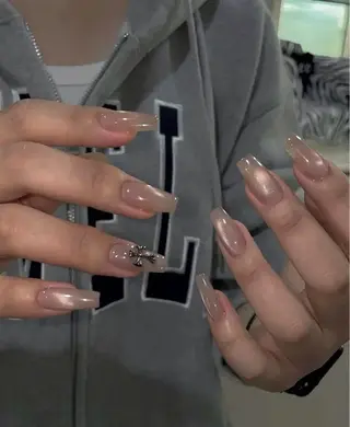 ミディアム Aila Nail Shinokuboのネイルデザイン