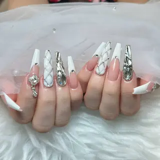 ネイル Julli NailStudioのネイルデザイン