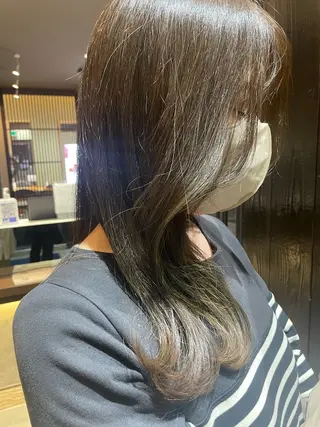 ミディアム カラー にいぼ あやなのヘアスタイル