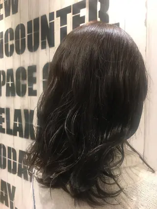 ミディアム カラー 土屋 ゆうこのヘアスタイル
