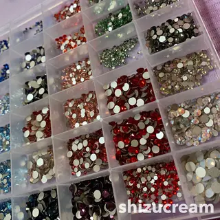 ネイル shizucream 痛デコネイル専門のネイルデザイン