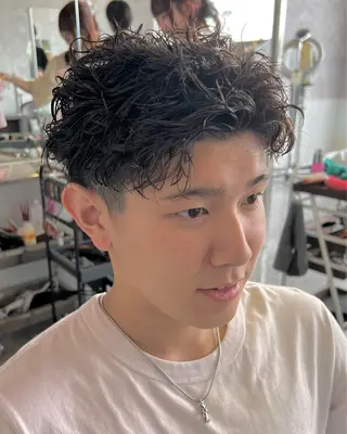 ショート パーマ メンズ Oops旧TABOO 早野太郎のヘアスタイル