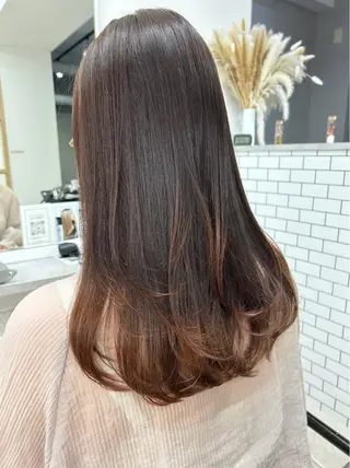 セミロング カラー ヘアアレンジ Rina🍒レイヤー 透明感ブリーチ💎のヘアスタイル