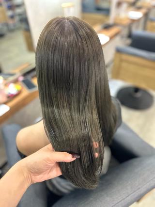 セミロング MOURI CHISATOのヘアスタイル