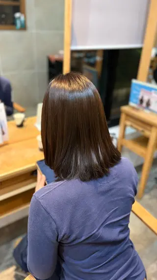 ミディアム カラー 土井 凜華のヘアスタイル