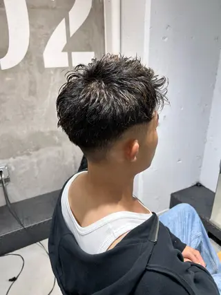 ショート カラー パーマ ヘアアレンジ メンズ 岩城 滉成のヘアスタイル