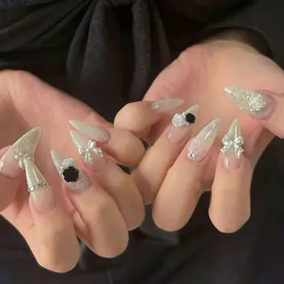ネイル Lyna 池袋のネイルデザイン
