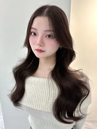 ロング Rita/髪質改善/ ブリーチなしWカラーのヘアスタイル