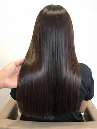 カラー Helena みなつのヘアスタイル
