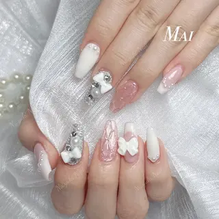 ネイル 🦋 Queenieのネイルデザイン
