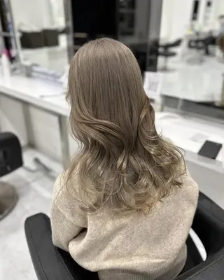 カラー ロング ハイトーン💎✨ 福岡天神のヘアスタイル
