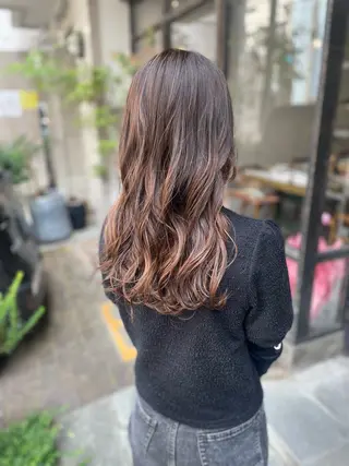 ロング カラー 日高 香織のヘアスタイル