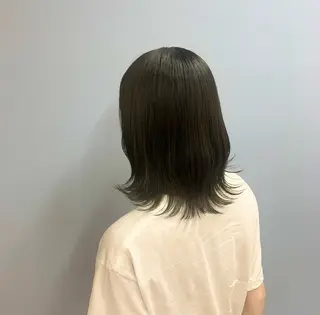 ミディアム カラー 山崎 美羽のヘアスタイル