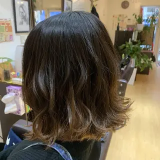 セミロング サトウ シューイチのヘアスタイル