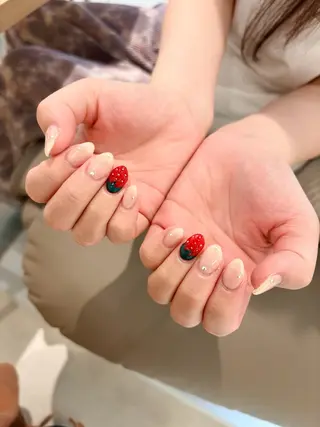 ネイル DEEokazaki ayaka.Tのネイルデザイン