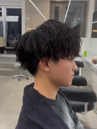 ショート パーマ メンズ なりたひろと / フェザーパーマのヘアスタイル