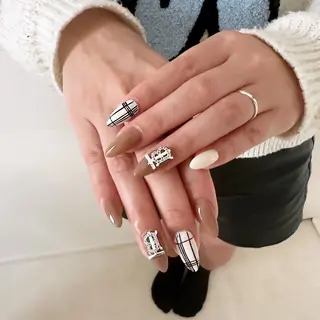 セミロング 🦋Nail Amo🦋のネイルデザイン