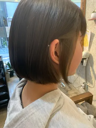 ショート カラー 藤田 衣子のヘアスタイル