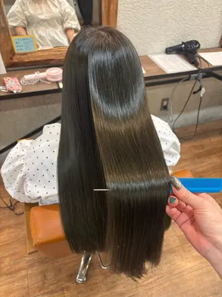 ロング あべ ゆうか🪽艶髪のヘアスタイル