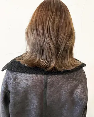 ミディアム カラー 樋野 亮のヘアスタイル