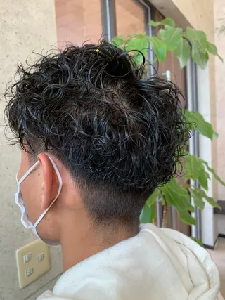 ショート パーマ メンズ マルヤマ ヒカルのヘアスタイル