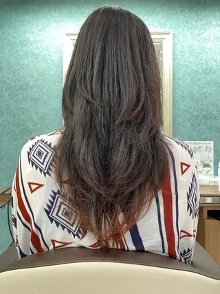 ロング 渡部凌我 小顔ウルフ ハイトーンカラーのヘアスタイル
