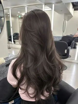 ロング カラー 堀江/透明感 ベージュ/白川幸太のヘアスタイル