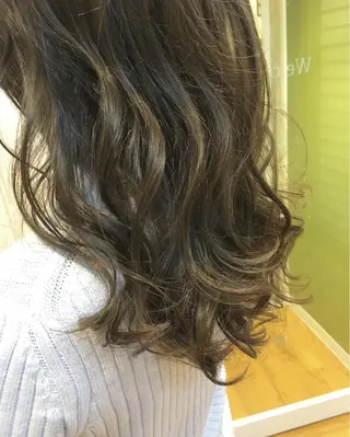 カラー 松田 和樹のヘアスタイル