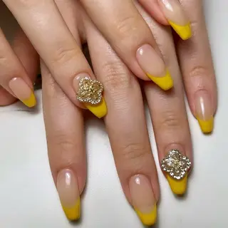 ネイル RYAURA NAILのネイルデザイン
