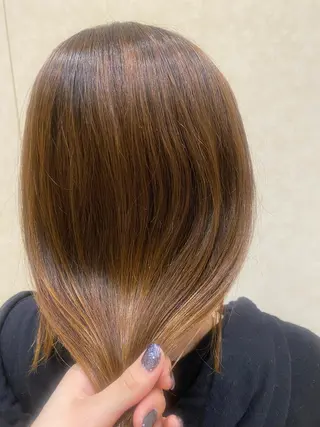 ミディアム 小倉 沙織のヘアスタイル