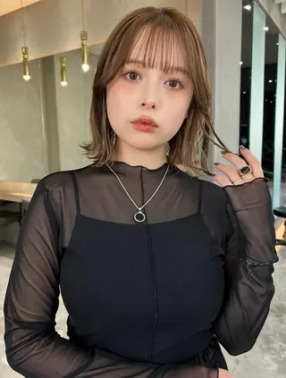 ミディアム カラー Lond oneのヘアスタイル