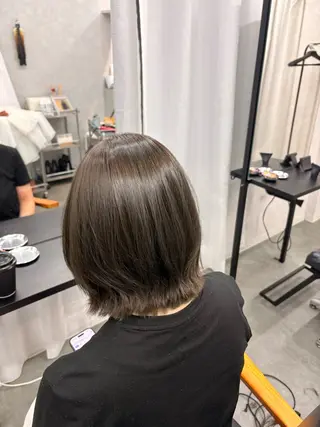 ショート カラー LIV My【マイ】 艶カラー/髪質改善のヘアスタイル